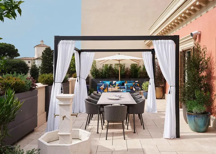 Ξενοδοχείο W 5*